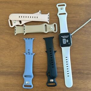 Series 4 Apple Watch with 5 interchangeable sport bands